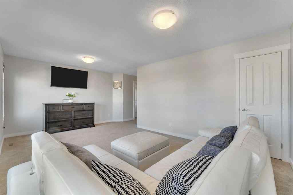 MLS® A2267306 - 1535 Ravensmoor Way SE in Ravenswood Airdrie, Residential