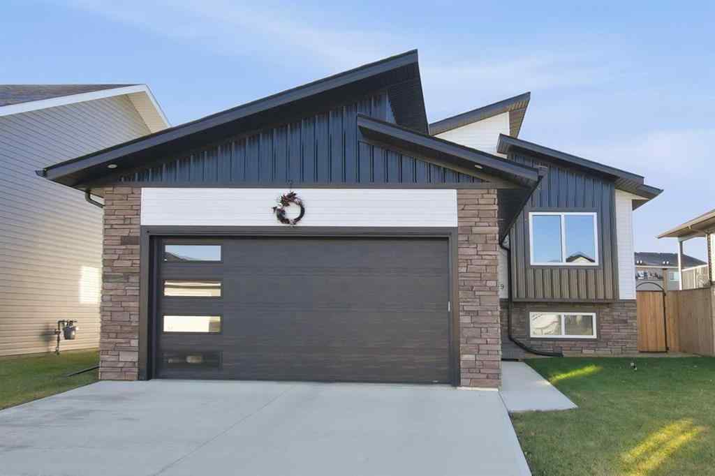 MLS® A2267310 - 69 Mackenzie Avenue  in Mackenzie Ranch Estates Lacombe, Residential