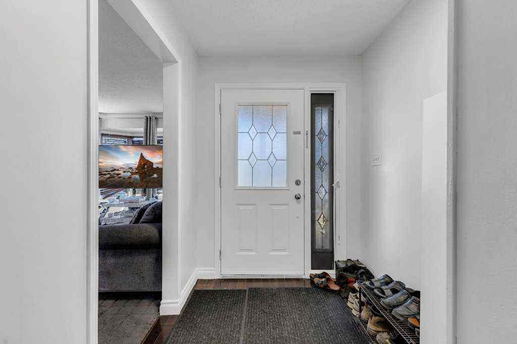 MLS® A2267317 - 459 Templevale Drive NE in Temple Calgary, Residential