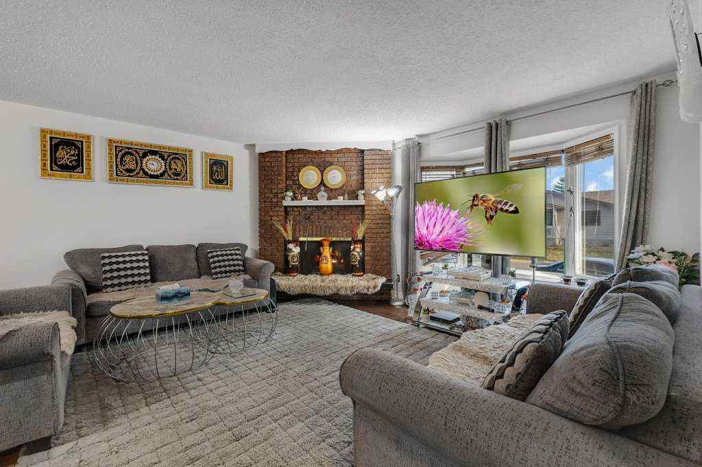 MLS® A2267317 - 459 Templevale Drive NE in Temple Calgary, Residential