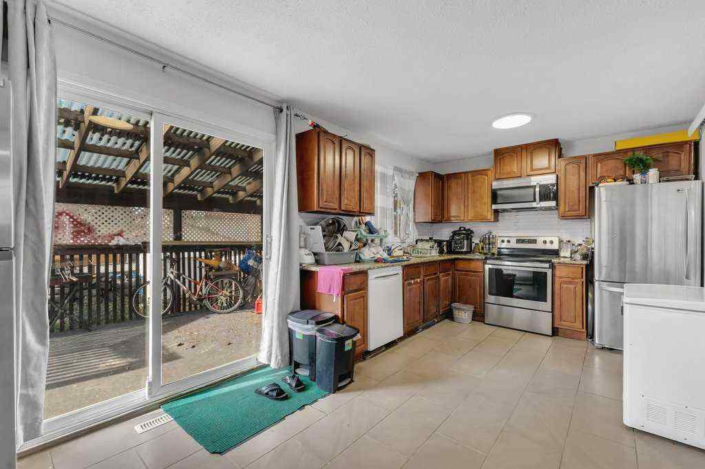 MLS® A2267317 - 459 Templevale Drive NE in Temple Calgary, Residential