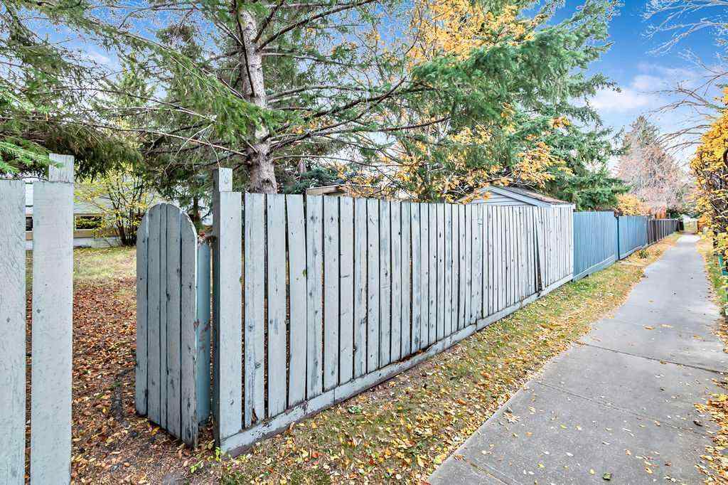 MLS® A2267325 - 5279 Dalcroft Crescent NW in Dalhousie Calgary, Residential