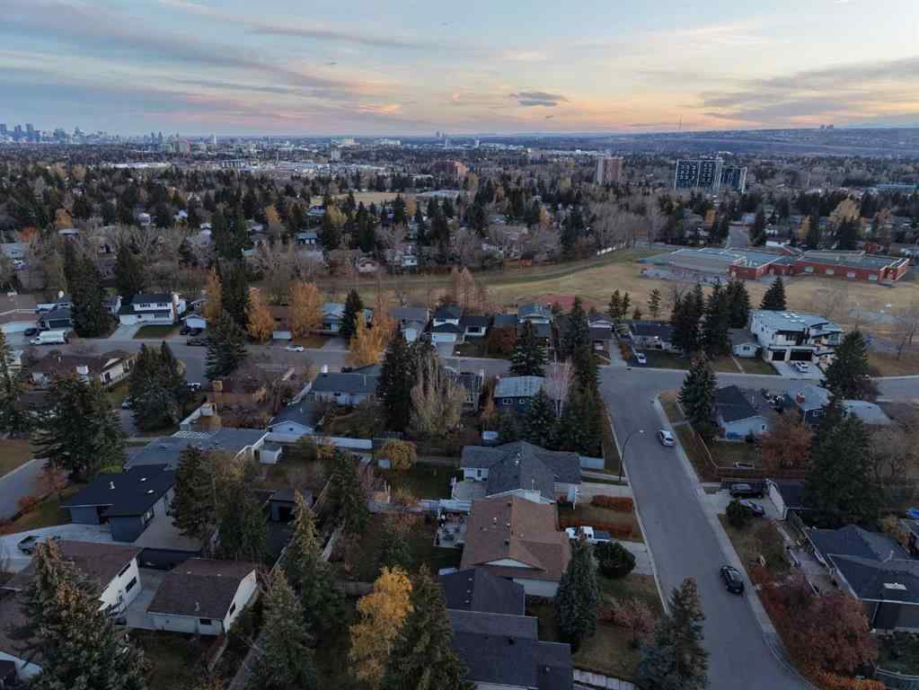 MLS® A2267325 - 5279 Dalcroft Crescent NW in Dalhousie Calgary, Residential