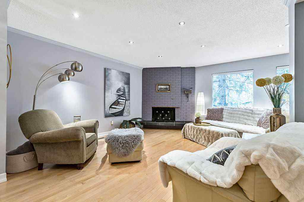 MLS® A2267325 - 5279 Dalcroft Crescent NW in Dalhousie Calgary, Residential