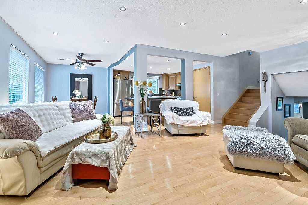 MLS® A2267325 - 5279 Dalcroft Crescent NW in Dalhousie Calgary, Residential