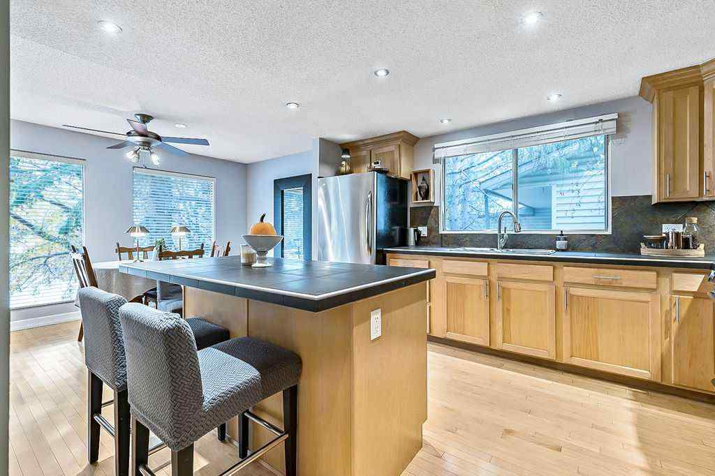 MLS® A2267325 - 5279 Dalcroft Crescent NW in Dalhousie Calgary, Residential