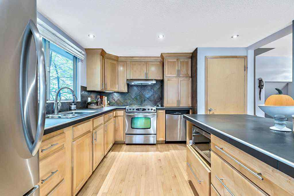 MLS® A2267325 - 5279 Dalcroft Crescent NW in Dalhousie Calgary, Residential