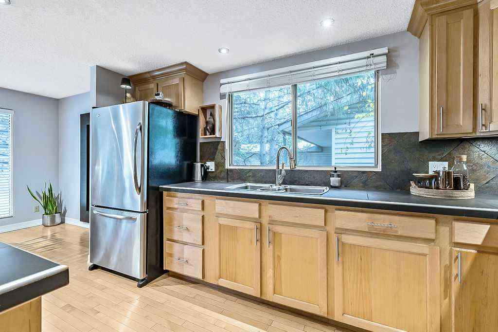 MLS® A2267325 - 5279 Dalcroft Crescent NW in Dalhousie Calgary, Residential