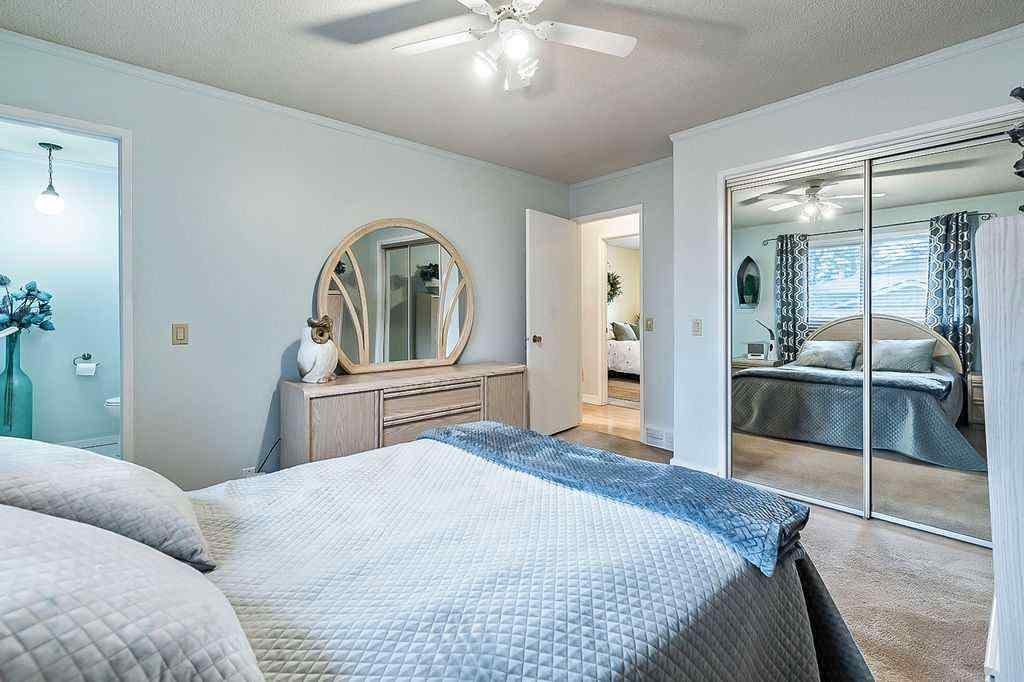MLS® A2267325 - 5279 Dalcroft Crescent NW in Dalhousie Calgary, Residential