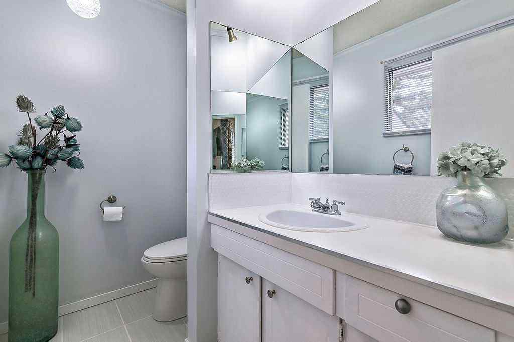 MLS® A2267325 - 5279 Dalcroft Crescent NW in Dalhousie Calgary, Residential