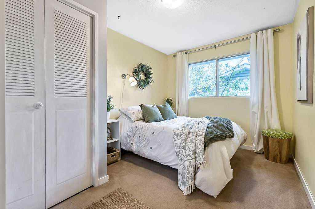 MLS® A2267325 - 5279 Dalcroft Crescent NW in Dalhousie Calgary, Residential