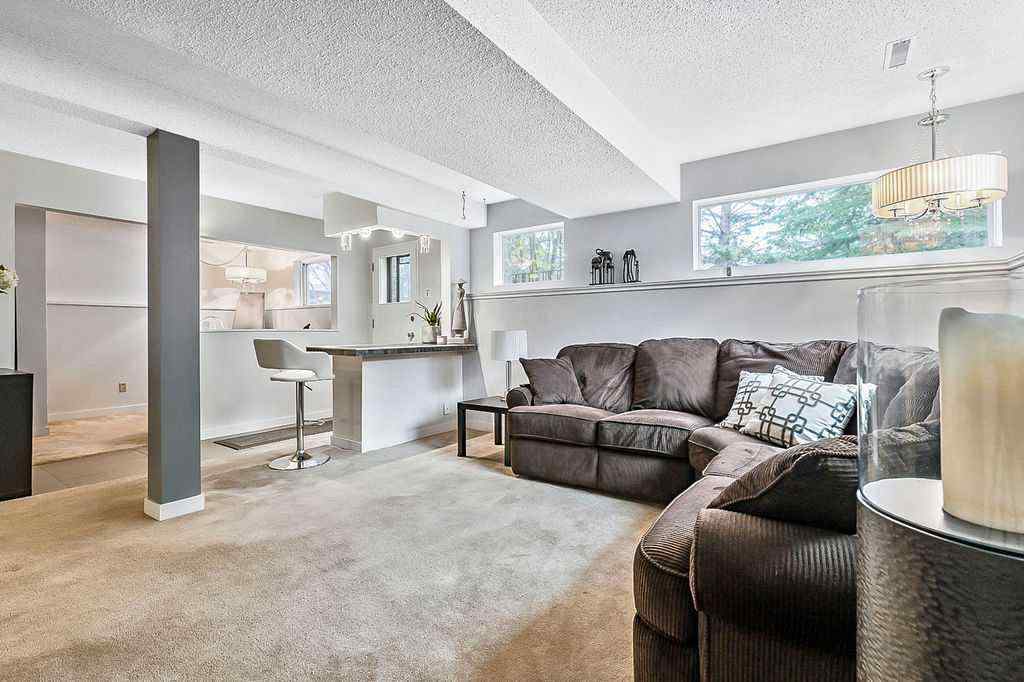 MLS® A2267325 - 5279 Dalcroft Crescent NW in Dalhousie Calgary, Residential