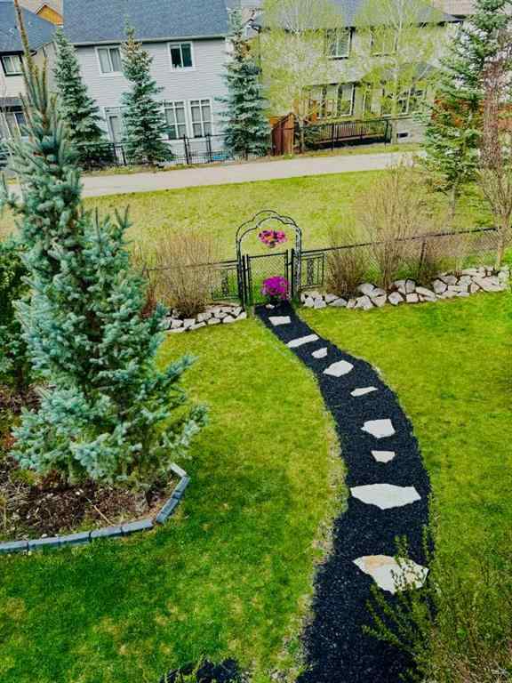 MLS® A2267329 - 40 Heritage Hill  in Heritage Hills Cochrane, Residential