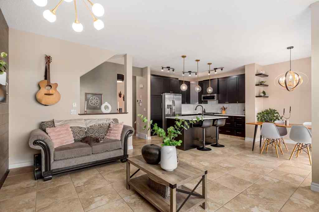 MLS® A2267329 - 40 Heritage Hill  in Heritage Hills Cochrane, Residential