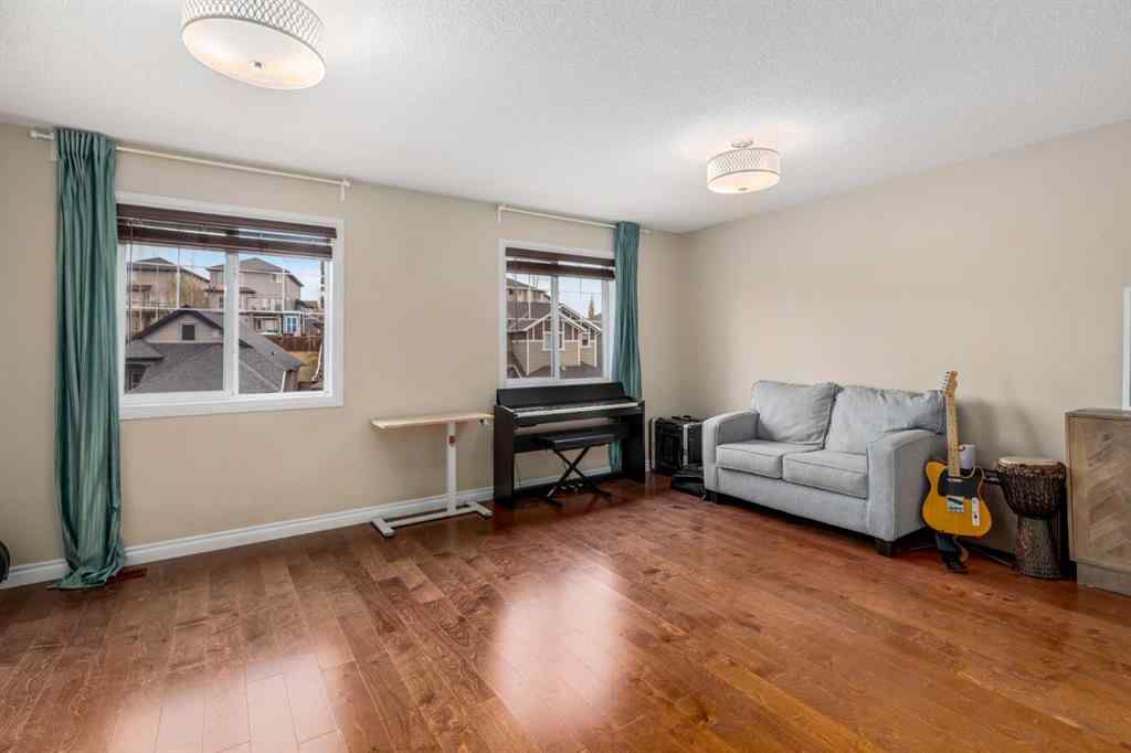 MLS® A2267329 - 40 Heritage Hill  in Heritage Hills Cochrane, Residential