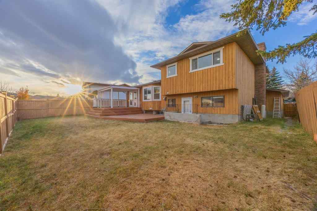 MLS® A2267332 - 80 Templewood Road NE in Temple Calgary, Residential