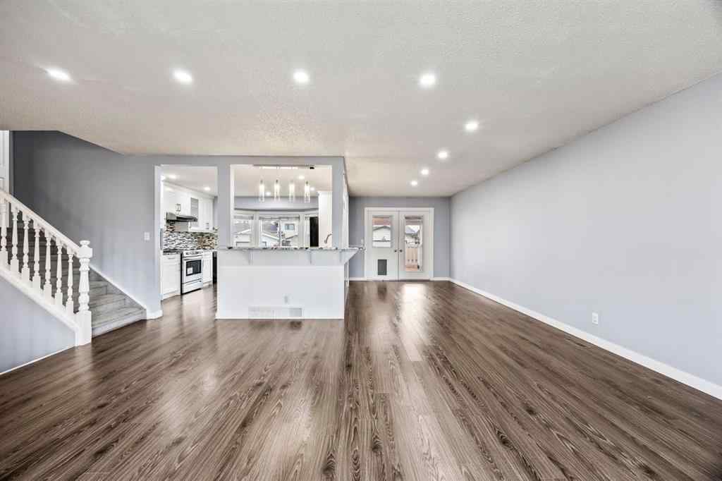 MLS® A2267332 - 80 Templewood Road NE in Temple Calgary, Residential