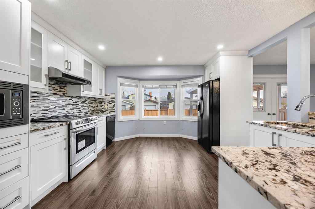 MLS® A2267332 - 80 Templewood Road NE in Temple Calgary, Residential