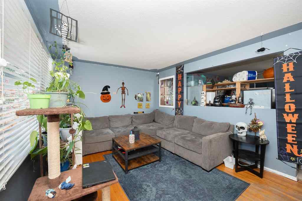 MLS® A2267336 - 4524 73 Street NW in Bowness Calgary, Residential