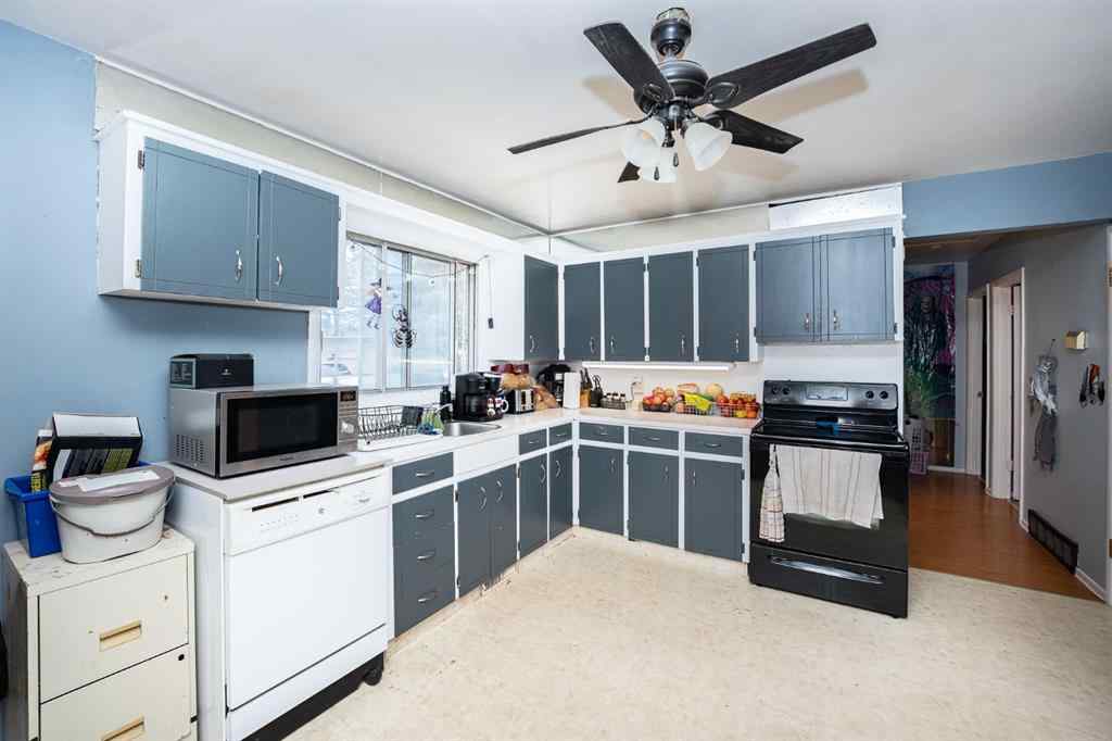 MLS® A2267336 - 4524 73 Street NW in Bowness Calgary, Residential