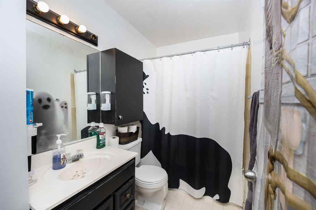 MLS® A2267336 - 4524 73 Street NW in Bowness Calgary, Residential