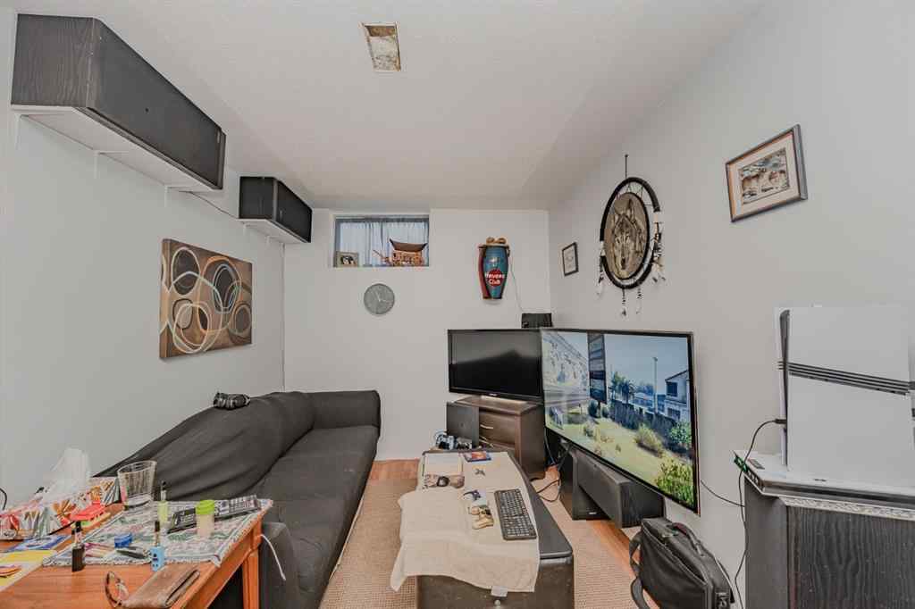 MLS® A2267336 - 4524 73 Street NW in Bowness Calgary, Residential