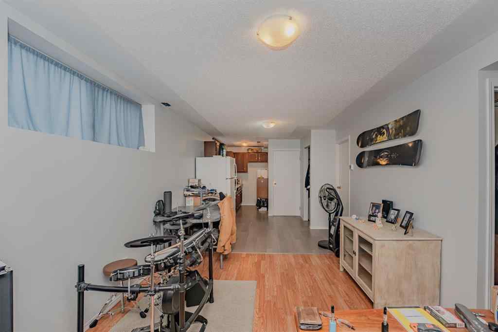 MLS® A2267336 - 4524 73 Street NW in Bowness Calgary, Residential