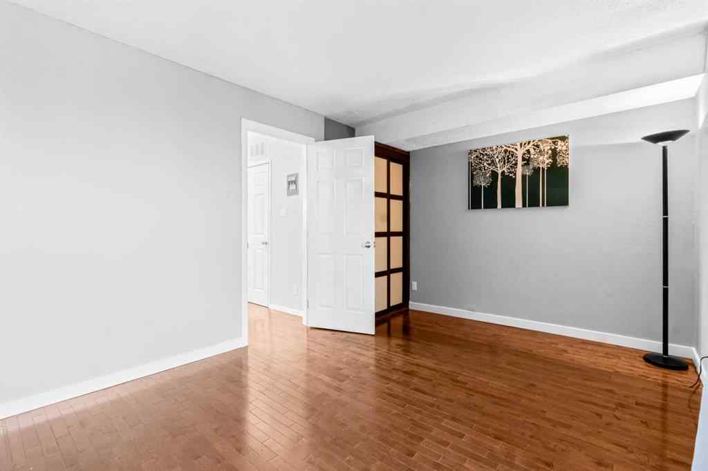 MLS® A2267338 - Unit #8 3726 Centre Street NE in Highland Park Calgary, Residential