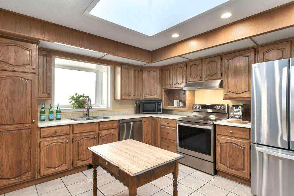 MLS® A2267342 - 11 Bernard Place NW in Beddington Heights Calgary, Residential