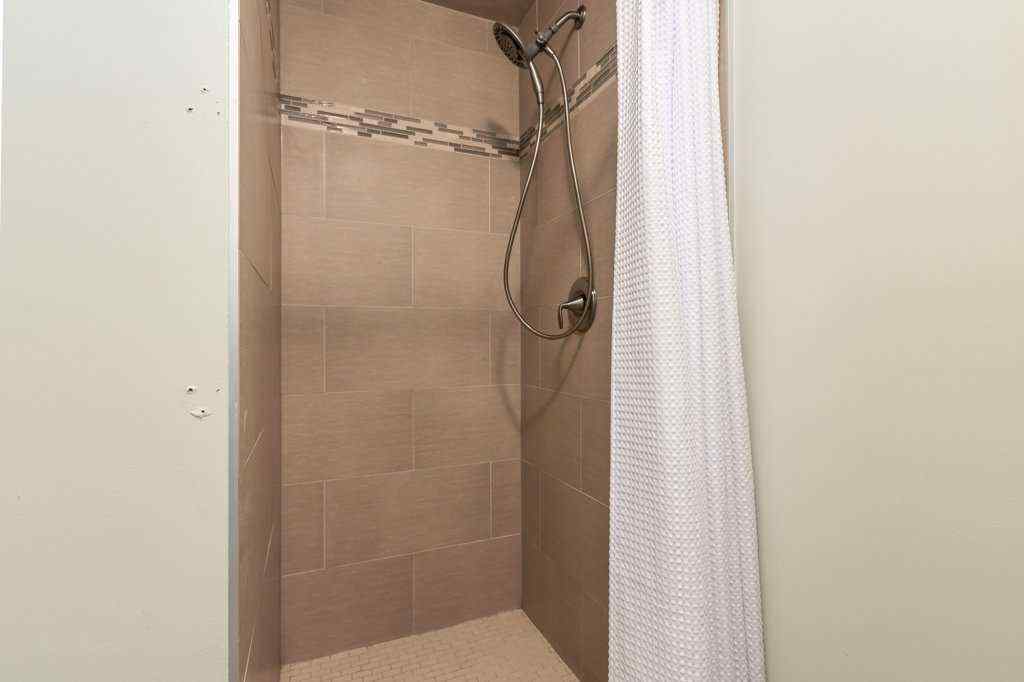 MLS® A2267342 - 11 Bernard Place NW in Beddington Heights Calgary, Residential