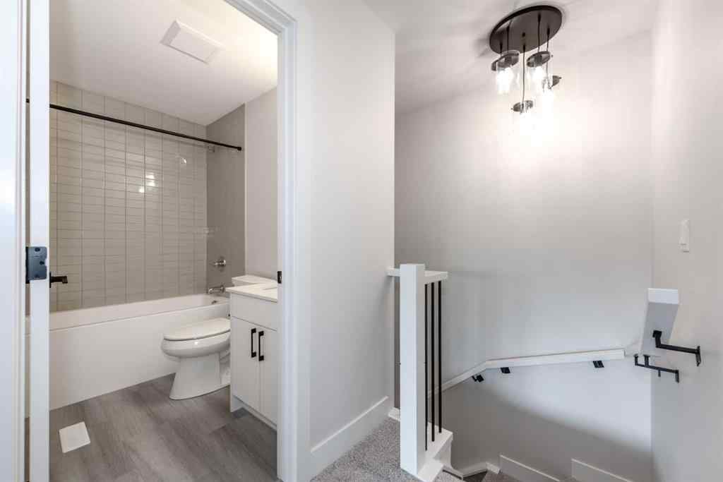 MLS® A2267343 - Unit #2 2635 1 Avenue  NW in West Hillhurst Calgary, Residential