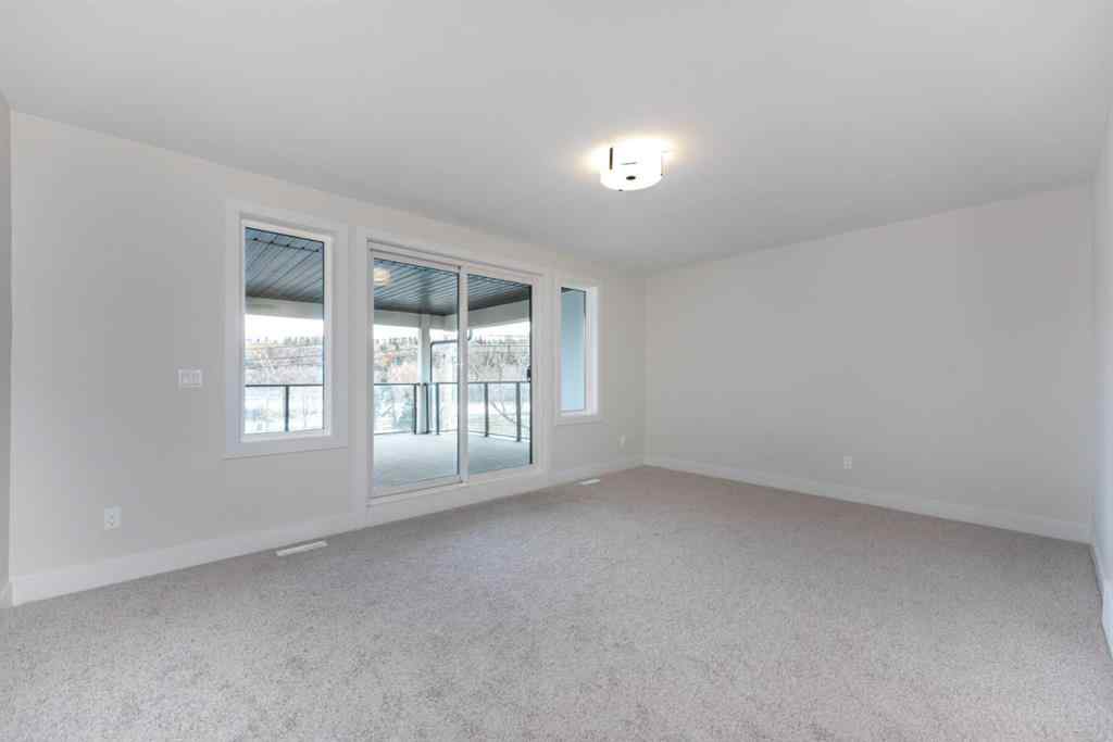 MLS® A2267343 - Unit #2 2635 1 Avenue  NW in West Hillhurst Calgary, Residential
