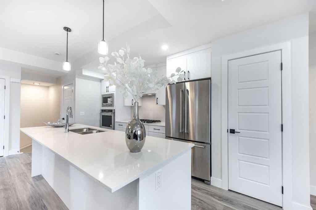 MLS® A2267343 - Unit #2 2635 1 Avenue  NW in West Hillhurst Calgary, Residential