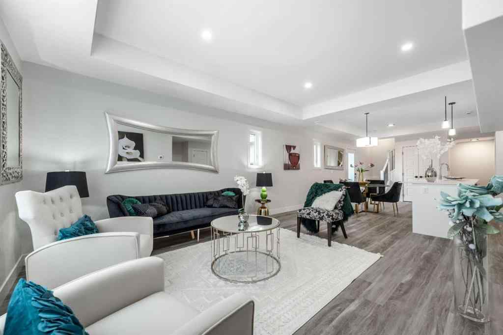 MLS® A2267343 - Unit #2 2635 1 Avenue  NW in West Hillhurst Calgary, Residential