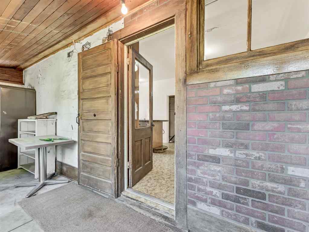 MLS&reg; # A2267347 - 1054 Yuill Street SE in River Flats Medicine Hat, Residential Open Houses