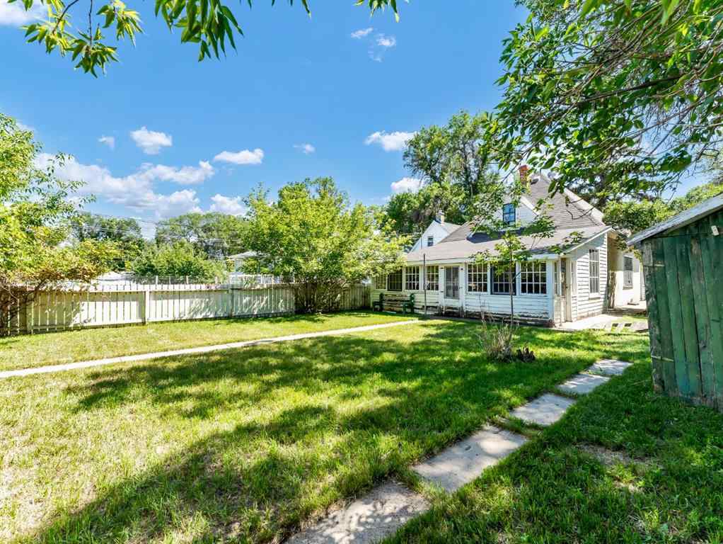 MLS&reg; # A2267347 - 1054 Yuill Street SE in River Flats Medicine Hat, Residential Open Houses