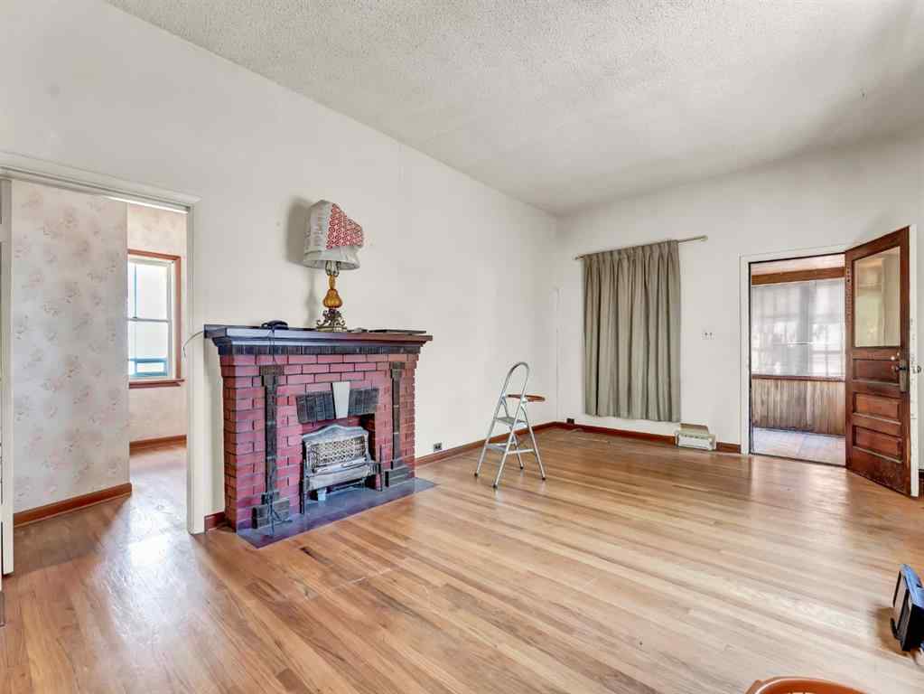 MLS&reg; # A2267347 - 1054 Yuill Street SE in River Flats Medicine Hat, Residential Open Houses