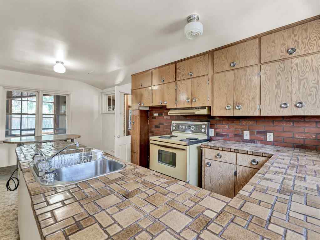 MLS&reg; # A2267347 - 1054 Yuill Street SE in River Flats Medicine Hat, Residential Open Houses