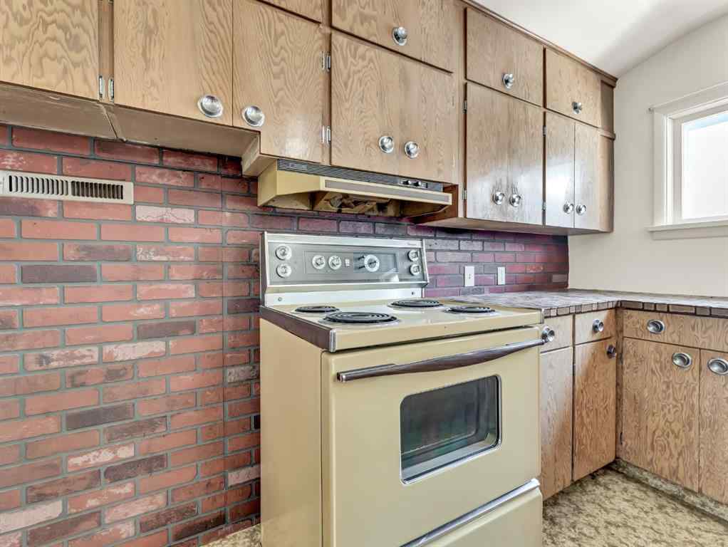 MLS&reg; # A2267347 - 1054 Yuill Street SE in River Flats Medicine Hat, Residential Open Houses