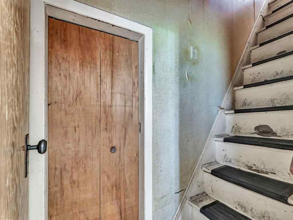 MLS&reg; # A2267347 - 1054 Yuill Street SE in River Flats Medicine Hat, Residential Open Houses