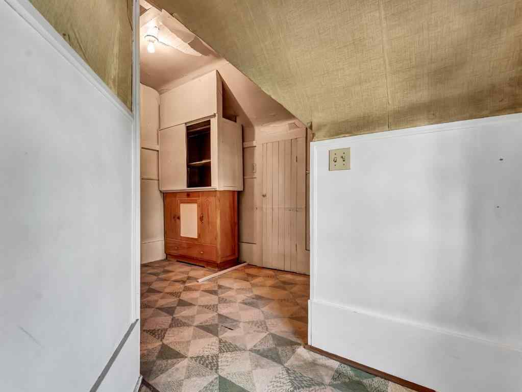 MLS&reg; # A2267347 - 1054 Yuill Street SE in River Flats Medicine Hat, Residential Open Houses