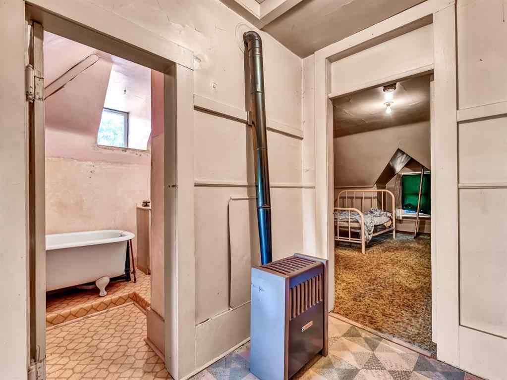 MLS&reg; # A2267347 - 1054 Yuill Street SE in River Flats Medicine Hat, Residential Open Houses