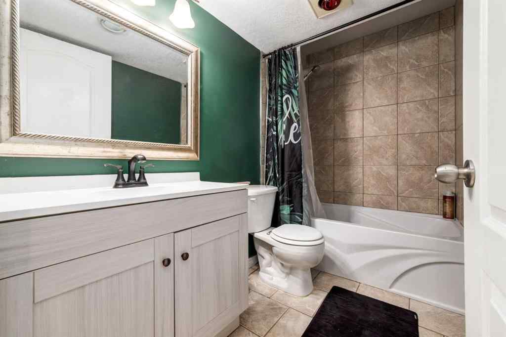 MLS® A2267348 - 255 Springmere Road  in Westmere Chestermere, Residential