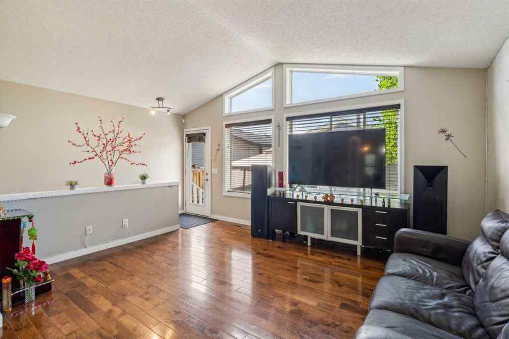 MLS® A2267349 - 22 Auburn Bay View SE in Auburn Bay Calgary, Residential