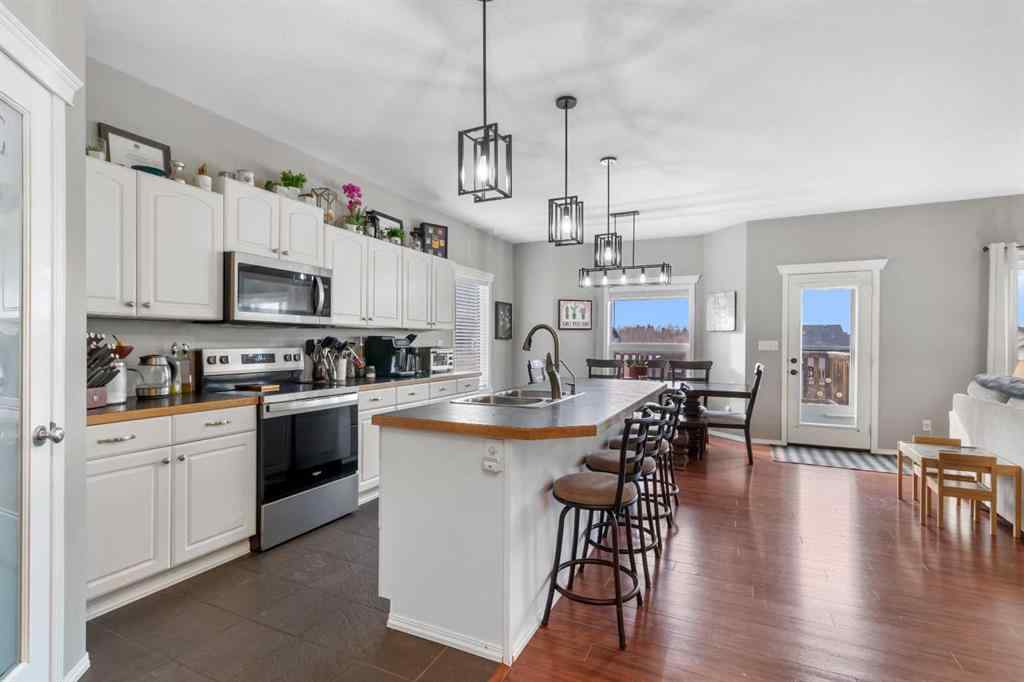 MLS® A2267350 - 10 Fawn Meadows Crescent   in Fawn Meadows Delburne, Residential