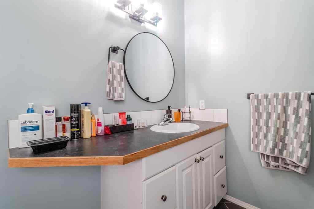 MLS® A2267350 - 10 Fawn Meadows Crescent   in Fawn Meadows Delburne, Residential