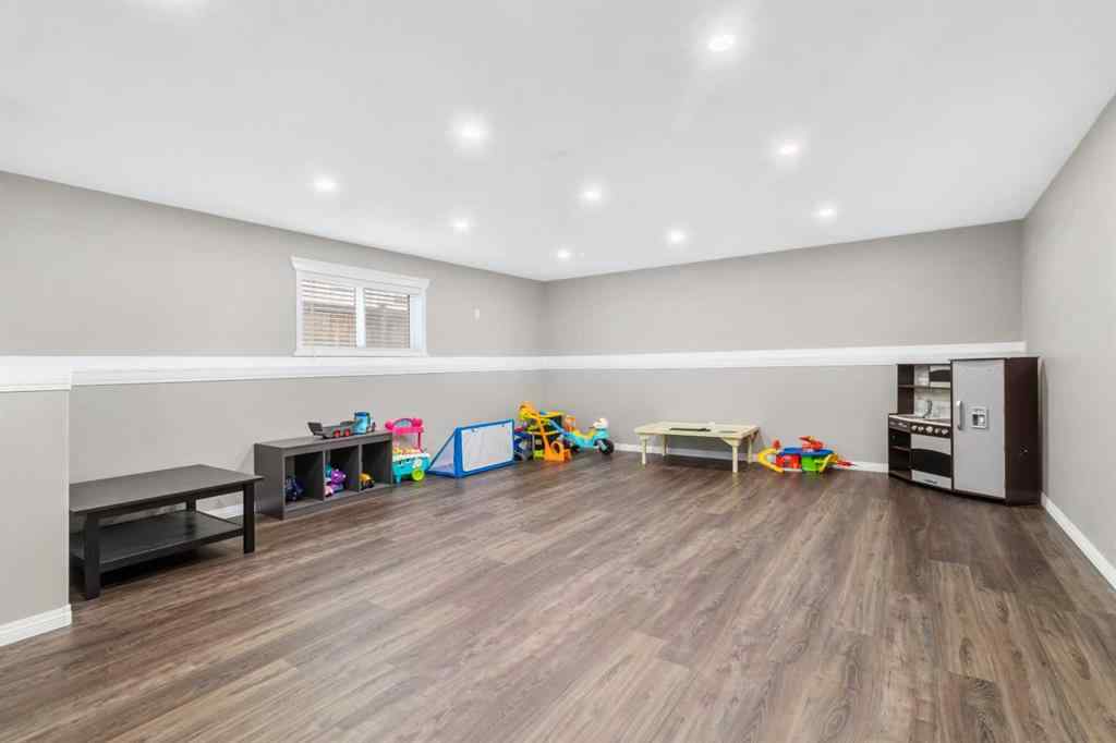 MLS® A2267350 - 10 Fawn Meadows Crescent   in Fawn Meadows Delburne, Residential