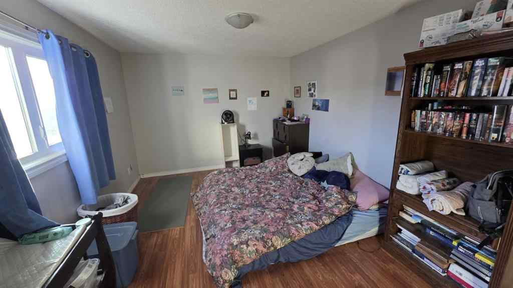 MLS® A2267351 - 10905 91 Street  in Lower West Peace Peace River, Residential