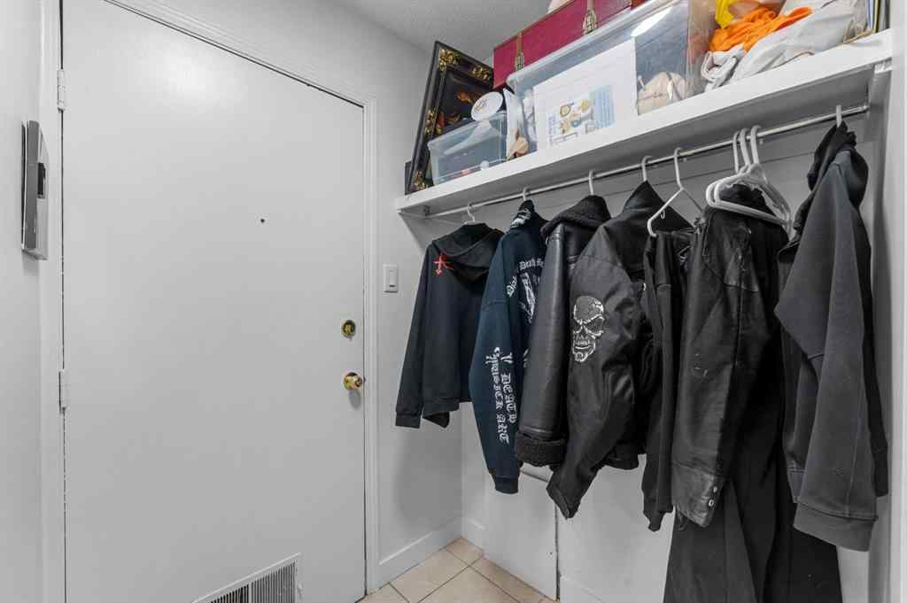 MLS® A2267352 - Unit #205 4328 4 Street NW in Highland Park Calgary, Residential