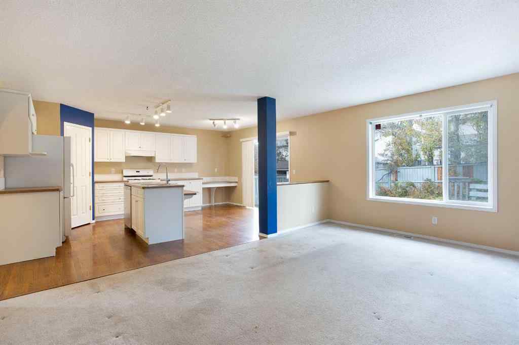 MLS® A2267356 - 29 Spring Crescent SW in Springbank Hill Calgary, Residential